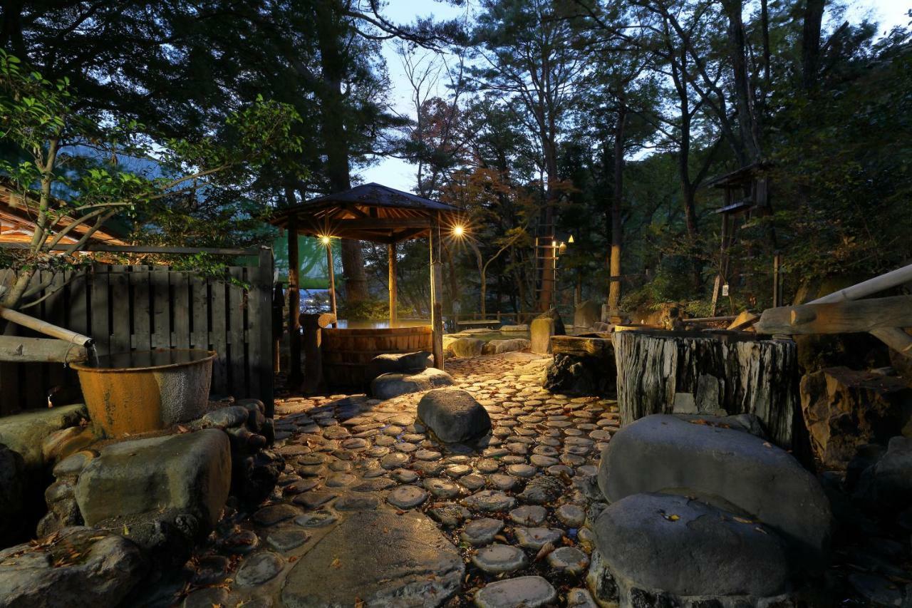 ホテル 湖城閣 片品村 エクステリア 写真