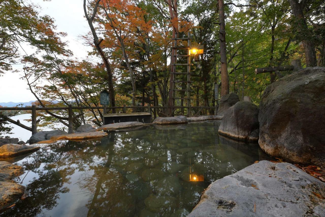 ホテル 湖城閣 片品村 エクステリア 写真